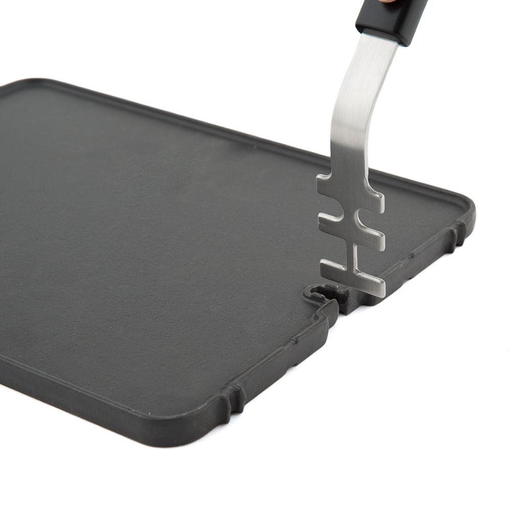 Broil King Cast Iron Griddle for Porta-Chef 320 Grill 11237