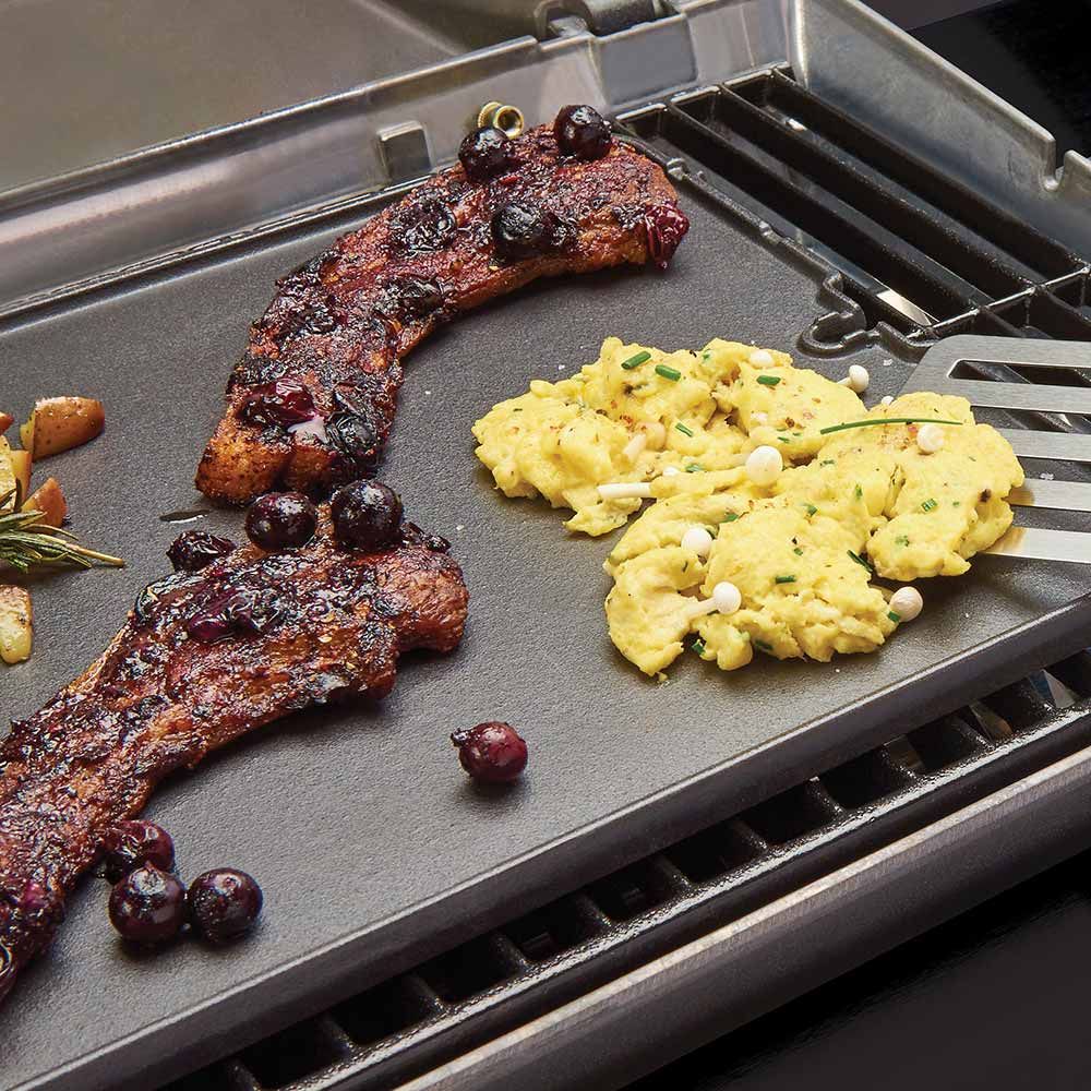 Broil King Cast Iron Griddle for Porta-Chef 320 Grill 11237