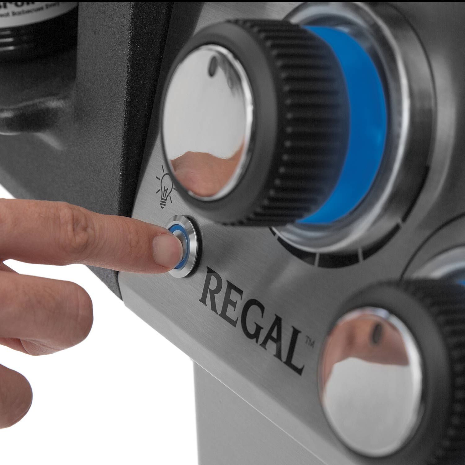 Broil King Regal S420 Pro 4-Burner Freestanding Gas Grill