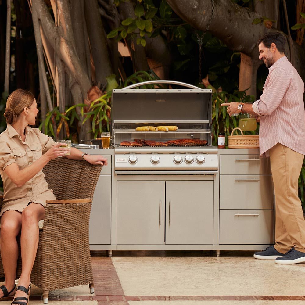 Blaze Premium LTE+ 32-Inch 4-Burner Gas Grill with Lights